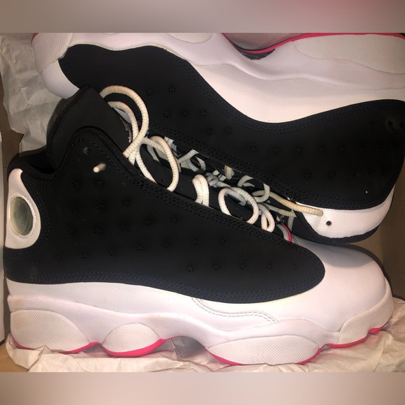 Jordan 13 Hyper Pink size 6.5Y - Picture 1 of 1